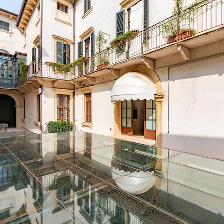 Palazzo Lugo - Domus *