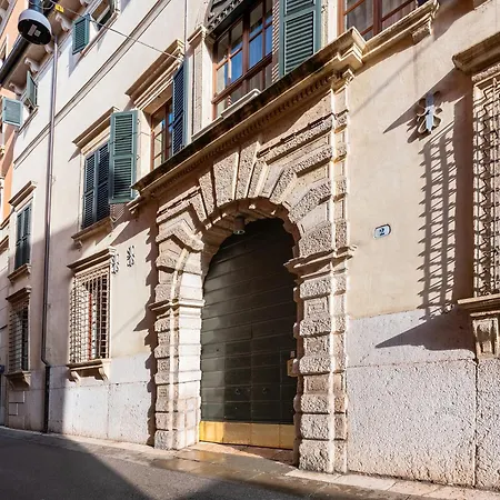 Palazzo Lugo - Domus *