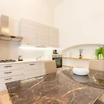 Palazzo Lugo - Domus Apartman Verona