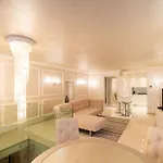 Palazzo Lugo - Domus Apartament *