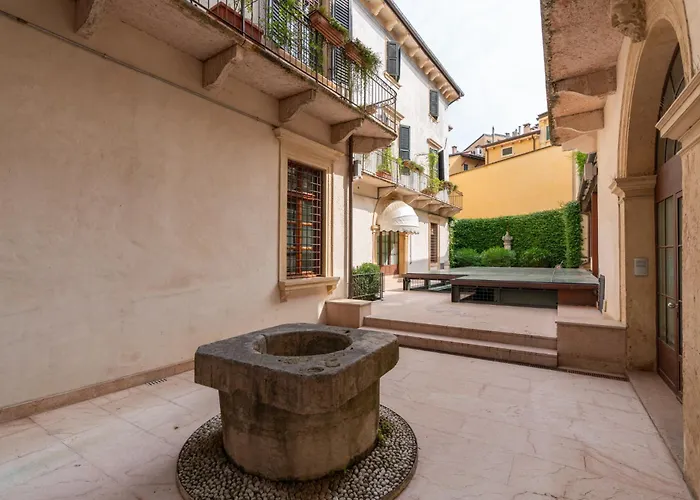 Domus - Palazzo Lugo * Verona