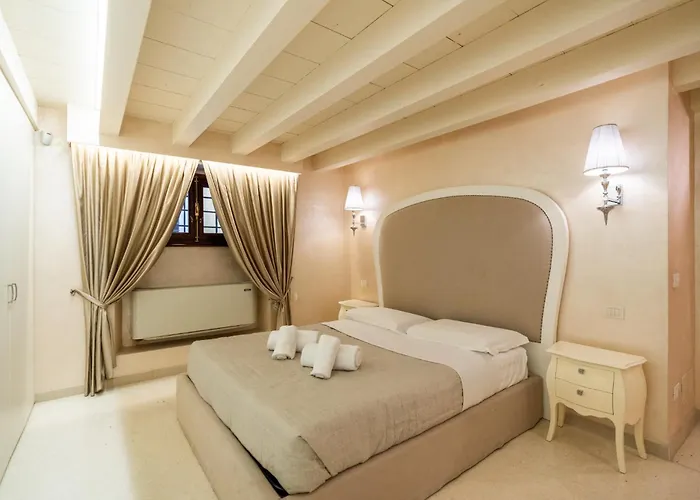 Domus - Palazzo Lugo *