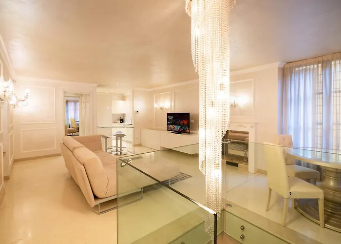 Domus - Palazzo Lugo * Verona