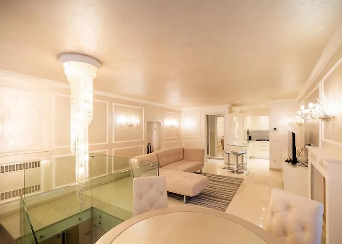 Domus - Palazzo Lugo Apartamento *