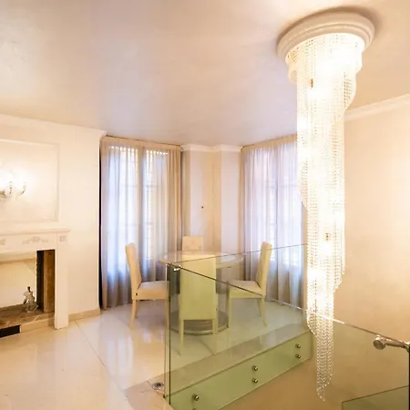 Palazzo Lugo - Domus