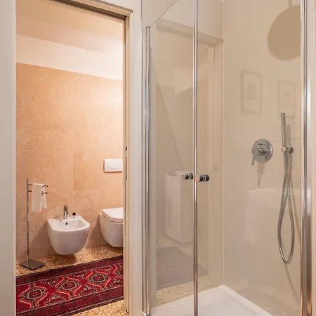 Domus - Palazzo Lugo * فيرونا