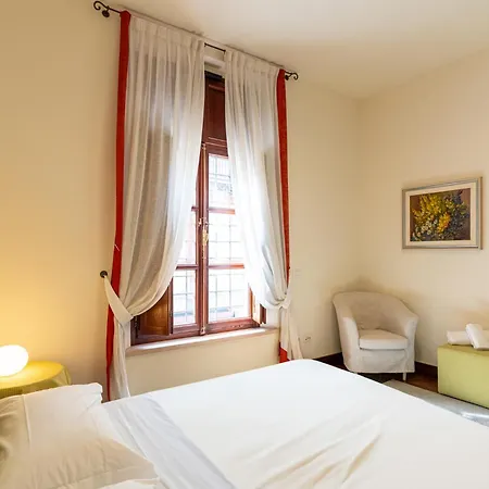 Domus - Palazzo Lugo Apartman