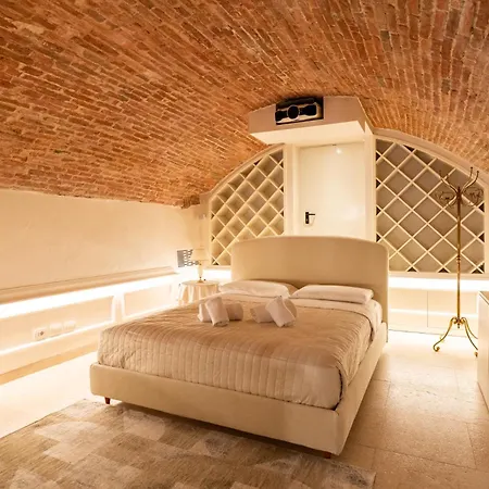 Domus - Palazzo Lugo Apartman