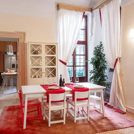 Apartman Domus - Palazzo Lugo *